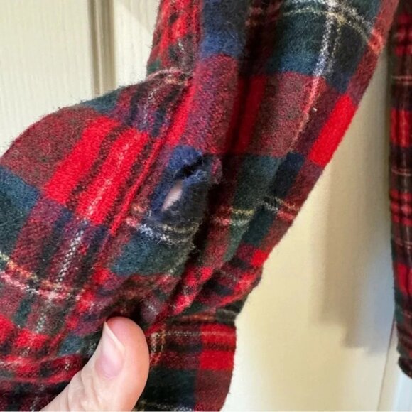 Vintage Pendleton Virgin Wool Prince Charles Tartan Women’s size Large - Picture 10 of 10